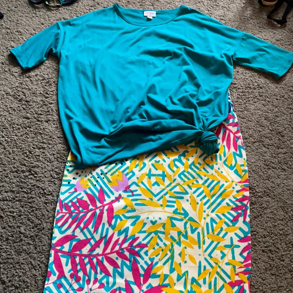 Lularoe outfit!!High low top/pencil skirt.
